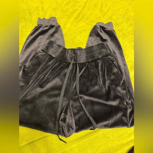 Victoria’s Secret On Point Black Sweat Pant Jogger Size Small EUC - Picture 2 of 6